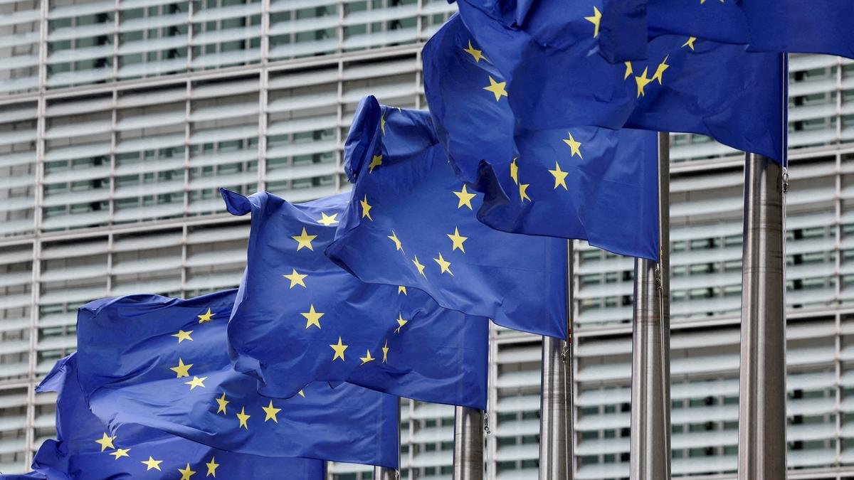EU lawmakers propose social media ban for under-16s