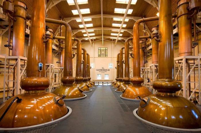 EU Wine Distilleries Warn of Closures as €60 Aid Gap Threatens Sustainability Efforts