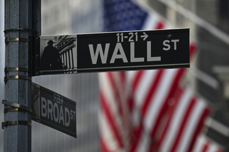 Stocks rise on AI optimism, US rate-cut hopes