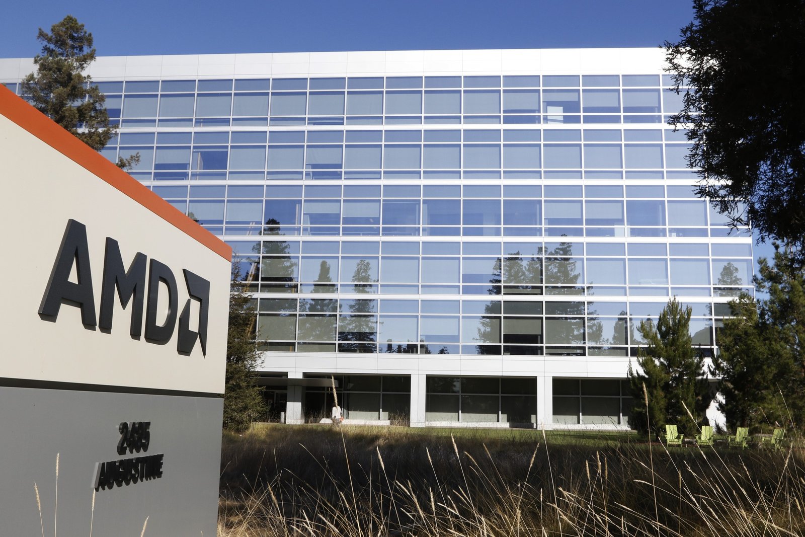 OpenAI could acquire 10% of AMD trough multi-year partnership on AI chips