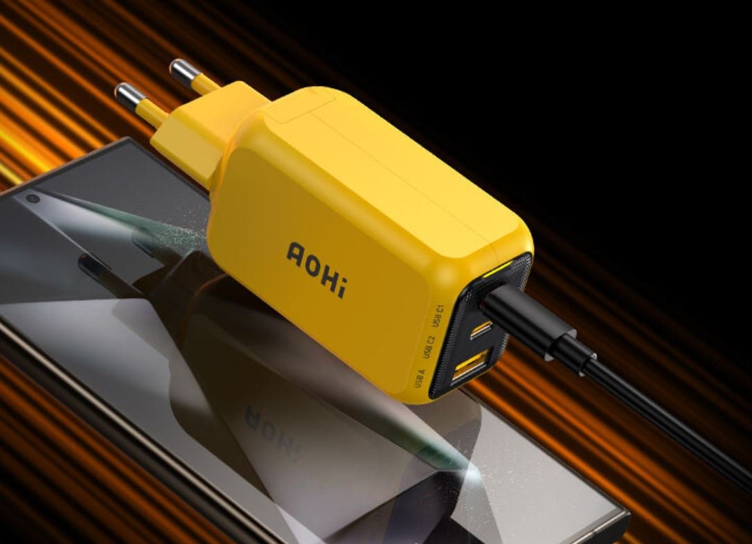 65W USB charger with three ports, compact and striking design launches with discount