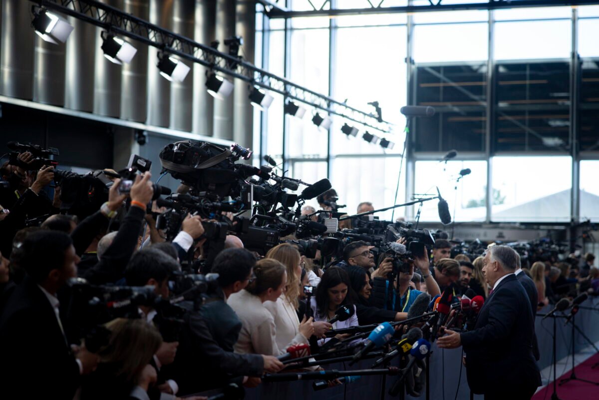 Prime Minister Calls for Negotiations instead of Escalation "in the Shadow of World War III"
