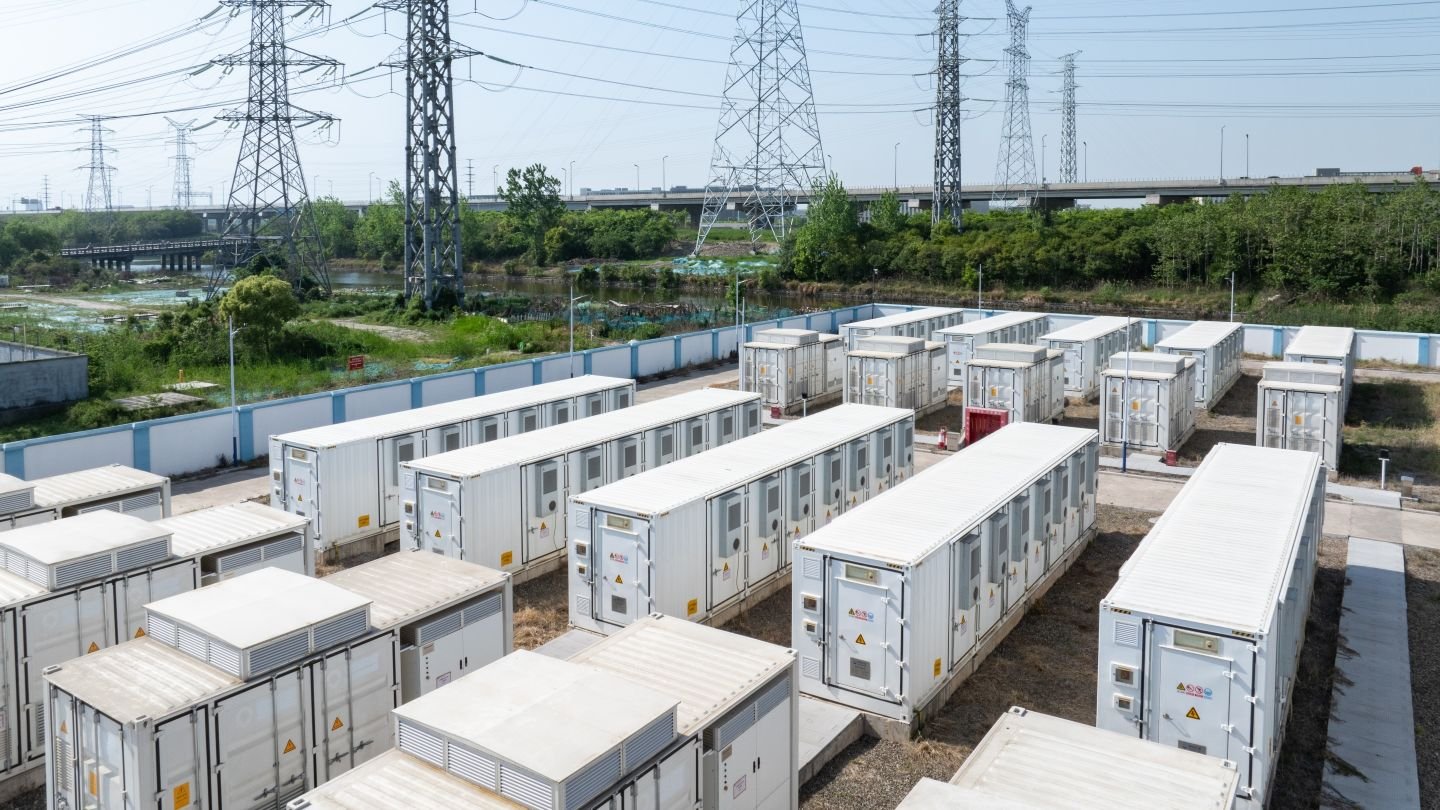 GoldenPeaks and Envision sign MoU to deploy BESS projects in Europe 