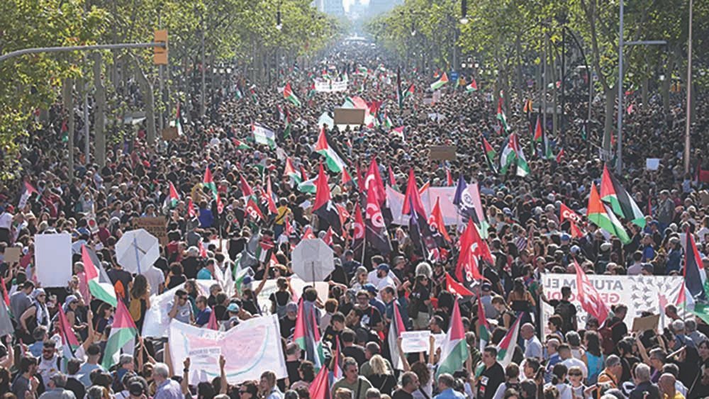 Thousands march in Barcelonato protest Israel’s war in Gaza