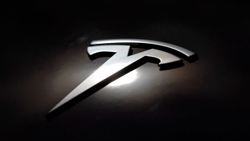 Tesla unveils cheaper versions of its Model 3 and Model Y