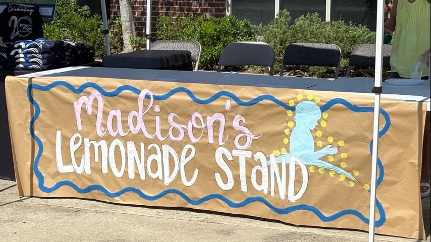 5-year-old's lemonade stand raising money for cancer patients