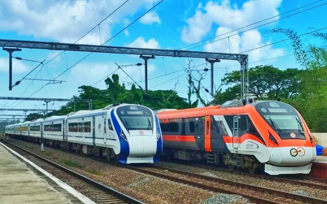 Ernakulam-Bengaluru eight-car Vande Bharat inaugural run on November 8