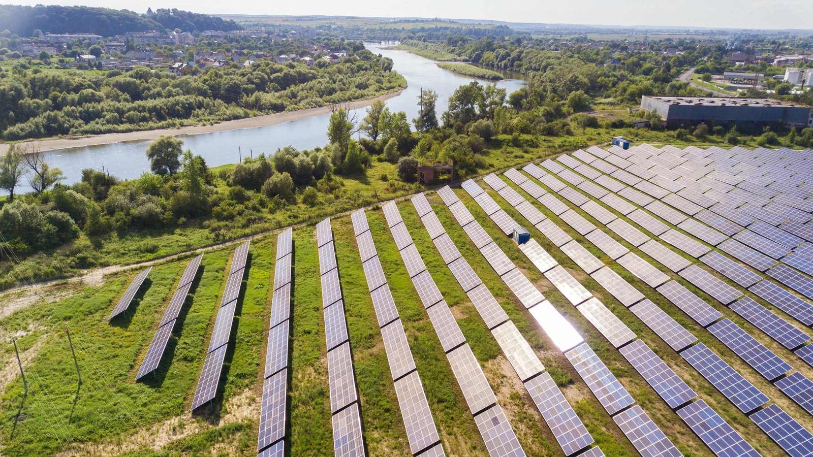 Central Europe accelerates fossil-fuel transition with solar and battery projects