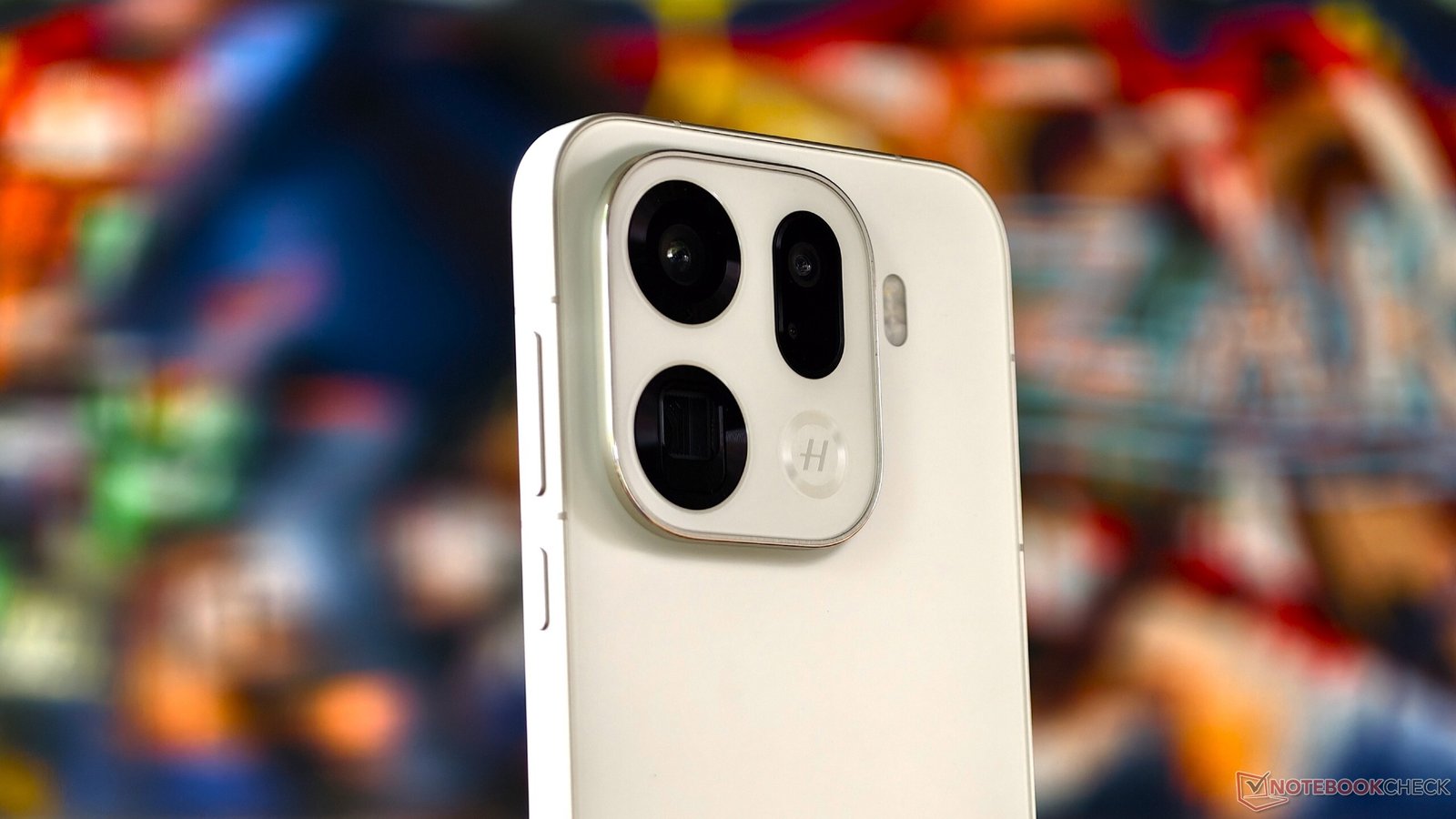 Oppo Find X9 Pro much cheaper thanks to pre-order bonus and free smartwatch: An EU price comparison