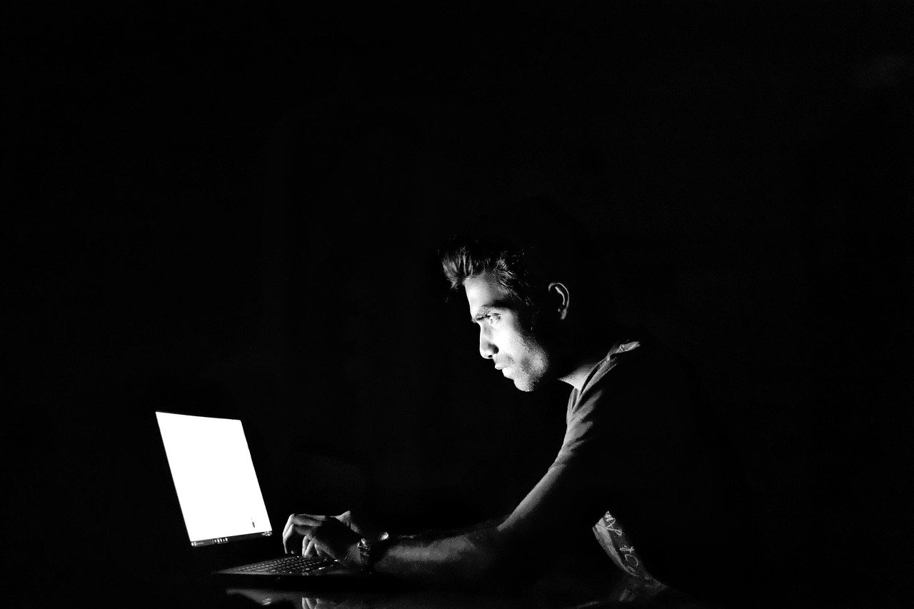 Intelligent Digital Fraud: AI Changes Security