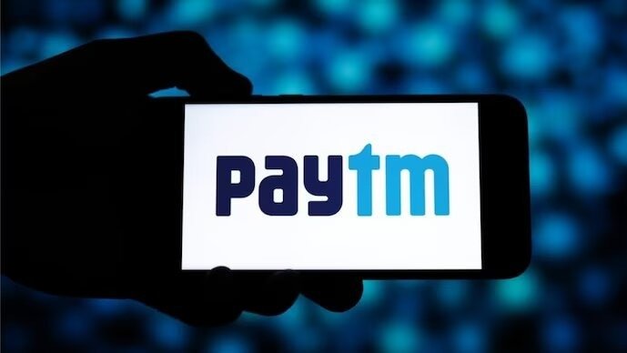 Paytm boss Vijay Sharma offers advise to teenage techies and founders: Go hug your…