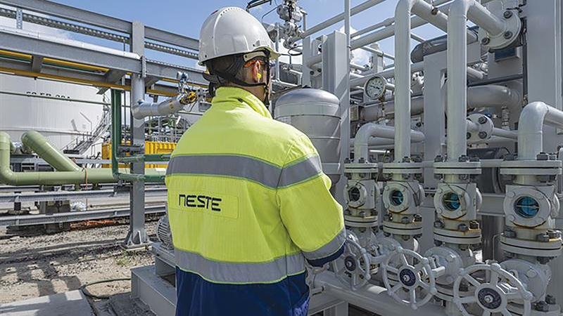 worker at SAF plant
