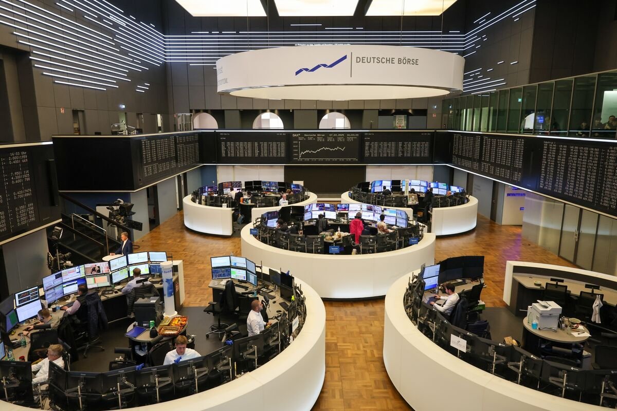 EU Pitches Sweeping New Powers for Markets Watchdog