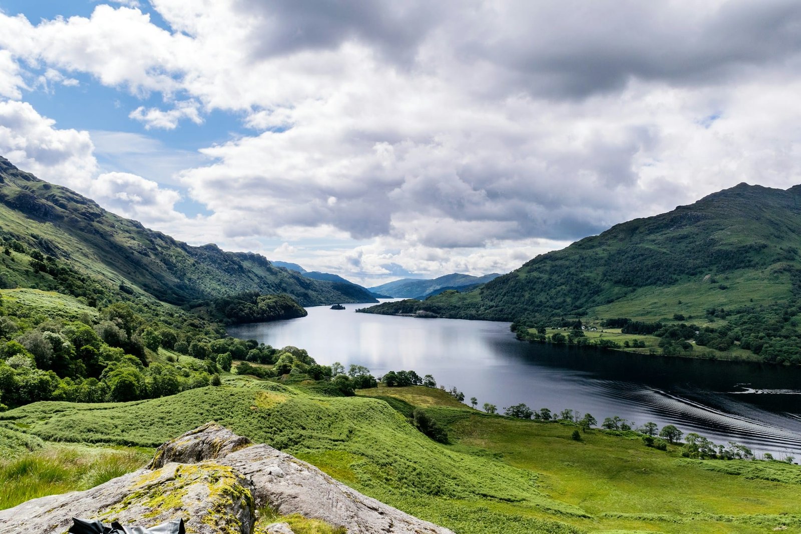 ESG News regarding the UK’s Updated Environmental Improvement Plan, modernizing Mauritania’s railway system, the EU carbon border tax, and the EU’s cross-border energy projects