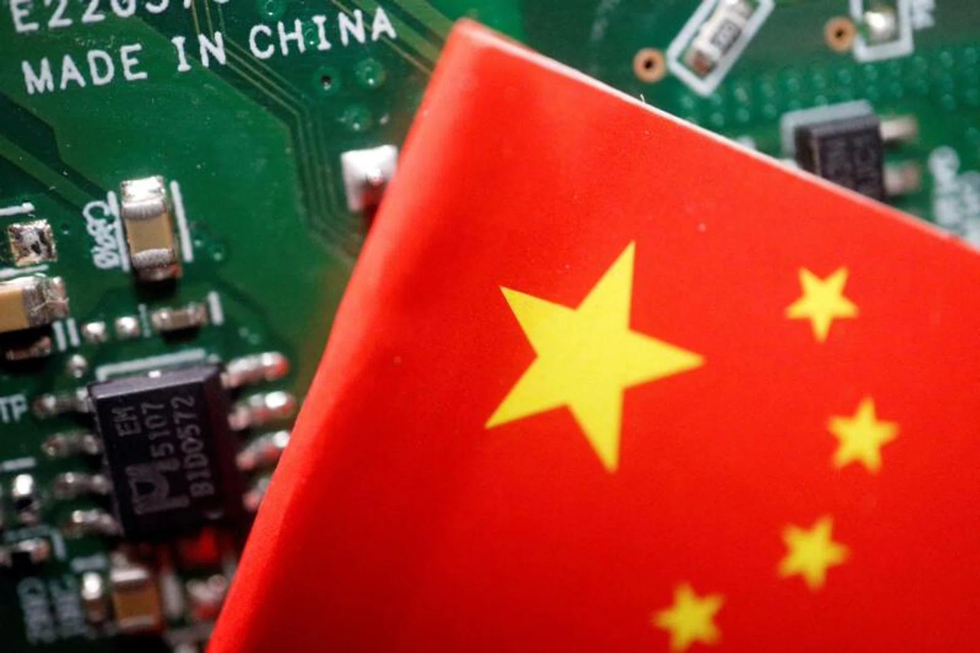 China mandates 50% domestic equipment rule for chipmakers