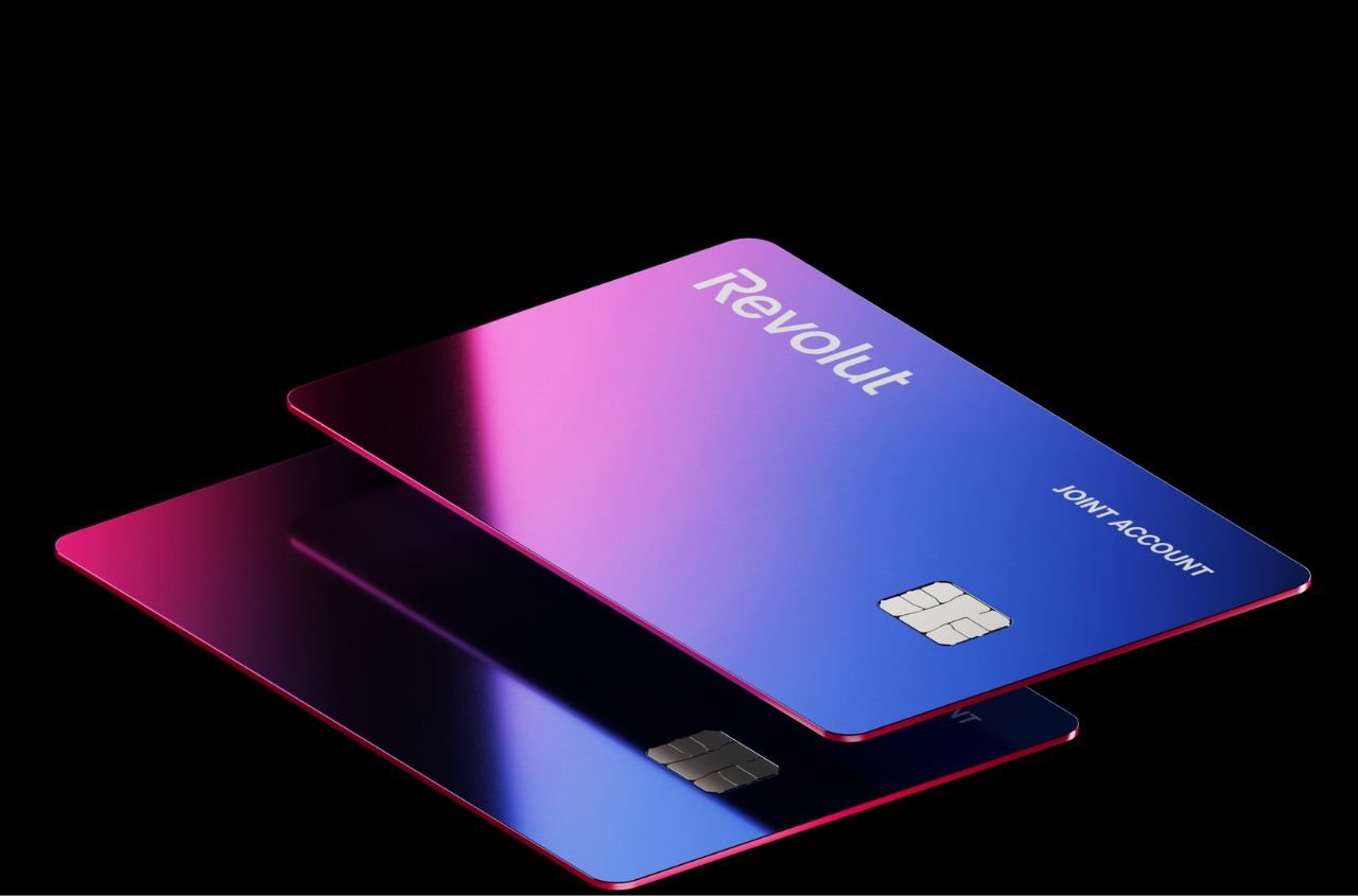 Revolut blocks CIS cards for EU clients, citing high-risk top-ups