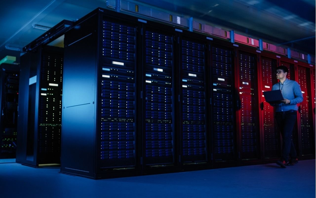 Data Centers & AI: Europe’s Tech and Environmental Challenges