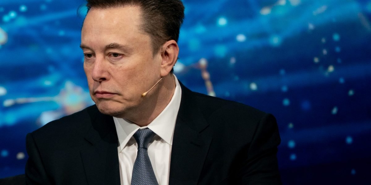 SpaceX to offer insider shares at record-setting $800 billion valuation
