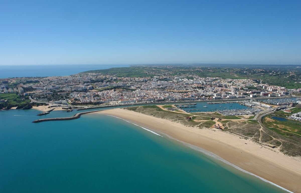 Developers warn of property risks in Portugal
