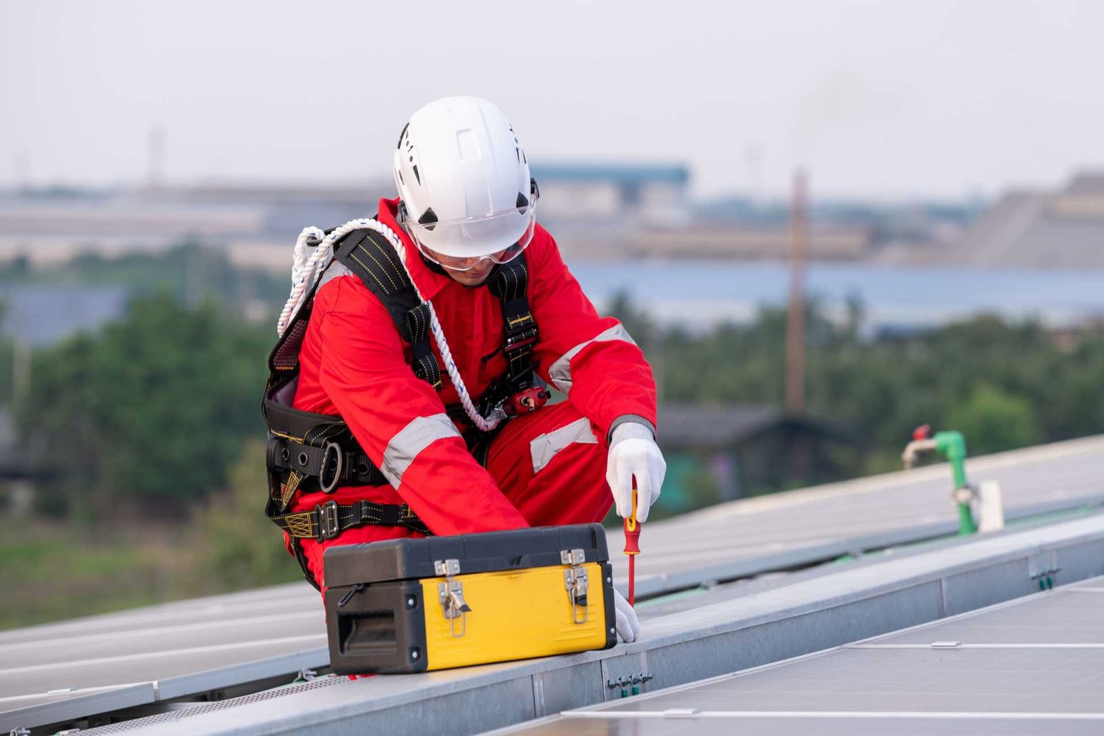 Ex-Sunnova CEO returns to solar with ‘AAA for rooftop repairs’