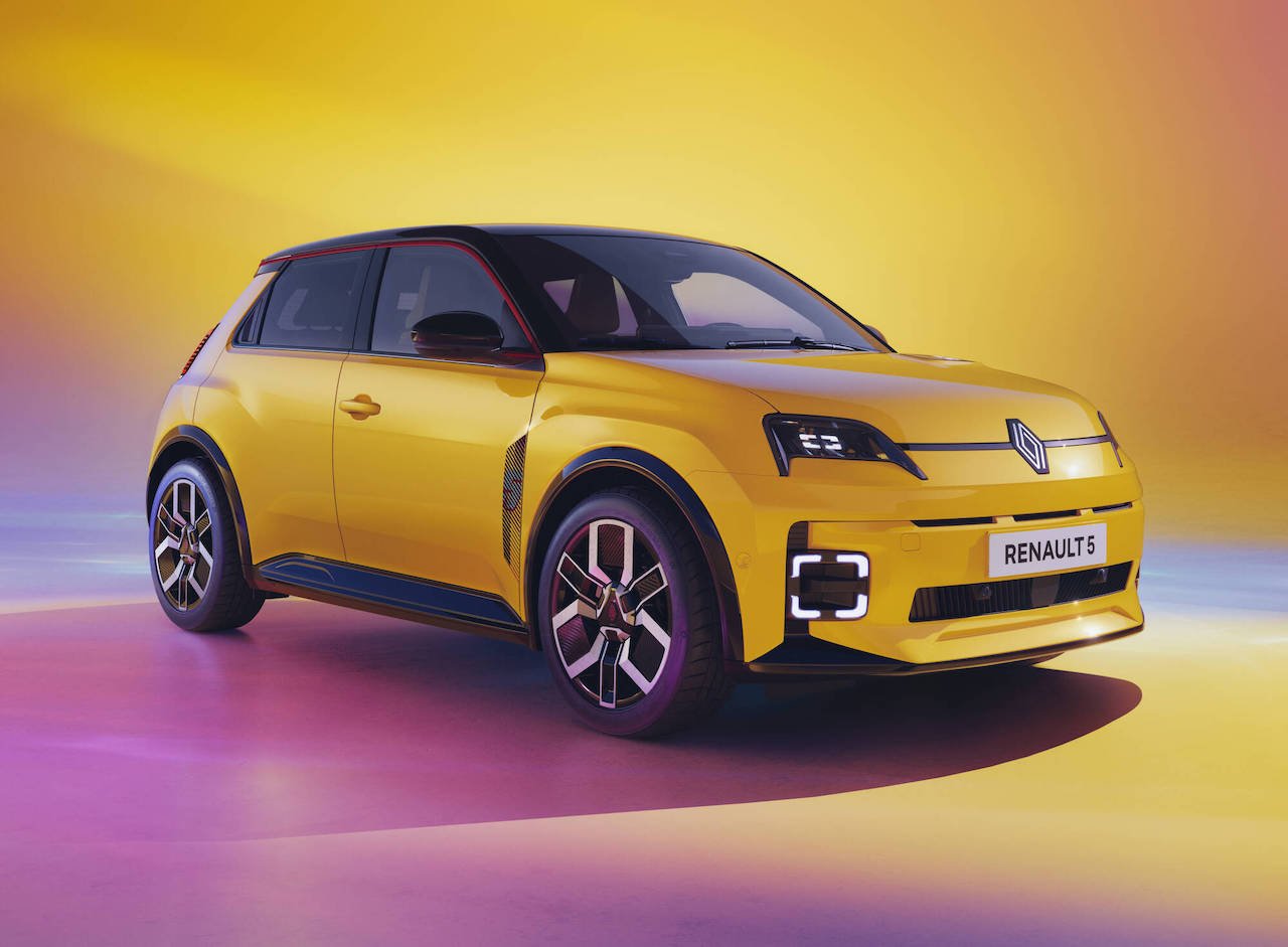 We might get the funky Renault 5 after all … as a Ford! Blue Oval’s next-gen Fiesta and Puma EVs to have French origins