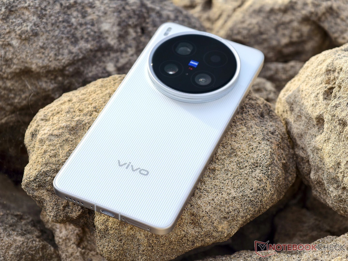 Vivo X300 Ultra to take on Xiaomi 17 Ultra in Europe but may lose practical camera feature