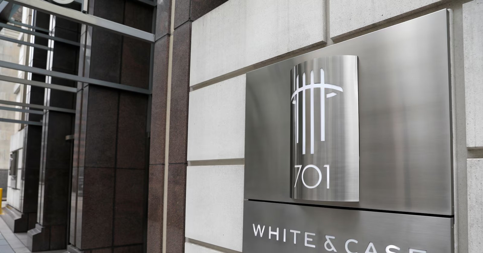 White & Case takes lead on global deals amid 1H M&A surge