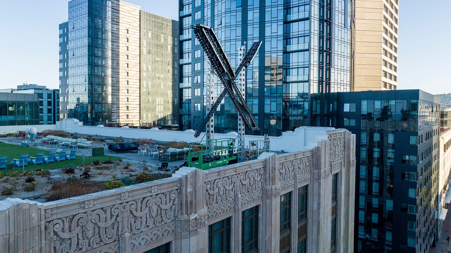 An &Prime;X&Prime; sign rests atop the company headquarters, formerly known as Twitter, in downtown San Francisco, on July 28, 2023. [AP/YONHAP]