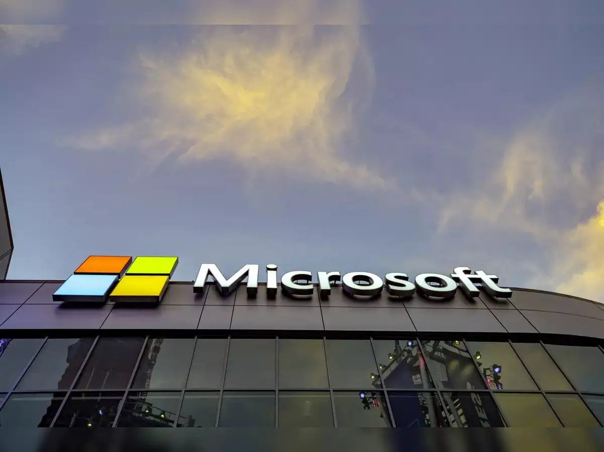 Microsoft fights $2.8 billion UK lawsuit over cloud computing licences