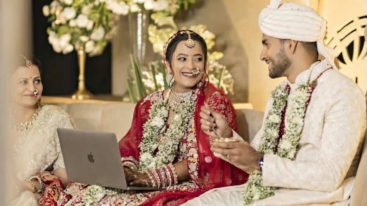 Startup co-founder fixes critical bug 10 mins after wedding