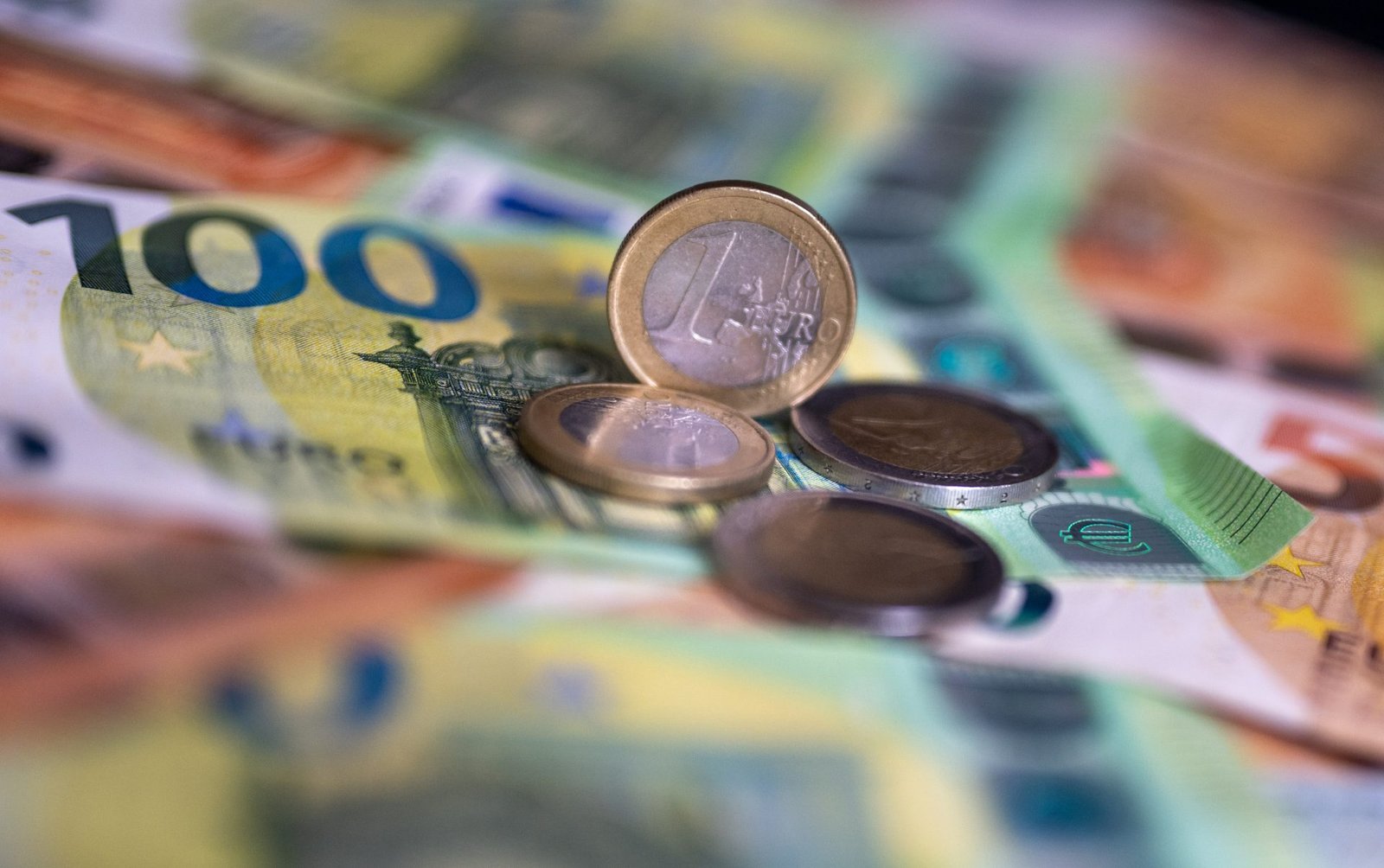 EU agreement eases companies’ burdens from sustainability rules
