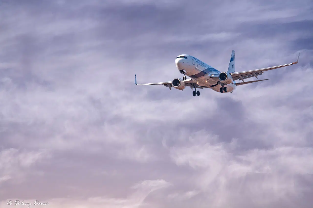 Private flights and climate footprint: how a minority accounts for a large share of air emissions in Europe