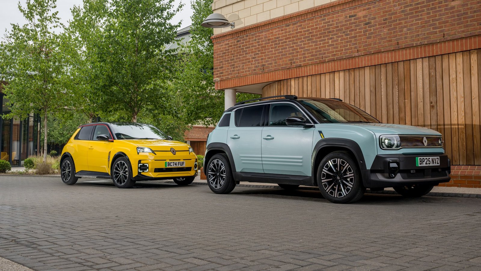 Renault sales increase in 2025 as successful R5 and hybrid models drive growth