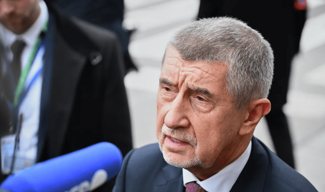 Czech PM Freezes Ukraine Funding from State Budget