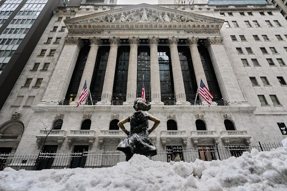 London slips as focus switches to Fed rate decision and Big Tech earnings