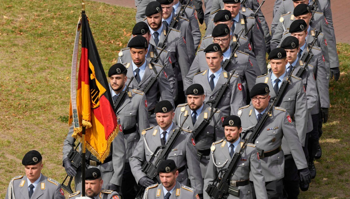 Europe struggles to keep pace on defensive self-reliance