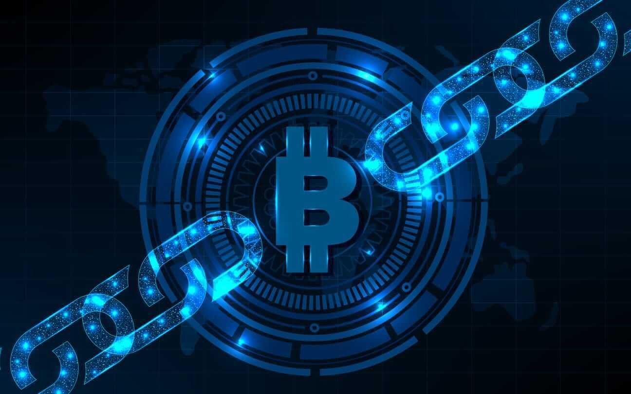 Bitcoin chain by Jadamprostore via iStock