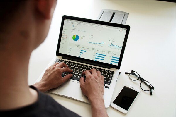 Global advertising spend to surpass $1trn for first time this year: WARC