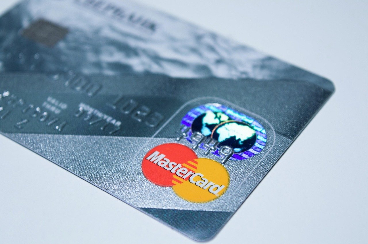 Corporate Cards & Expense Accounts in Europe (2026)