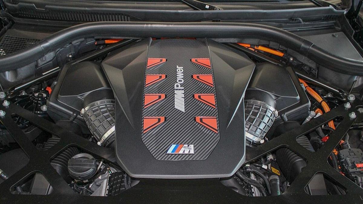 America Is the Reason BMW Isn’t Ready to Kill the V8