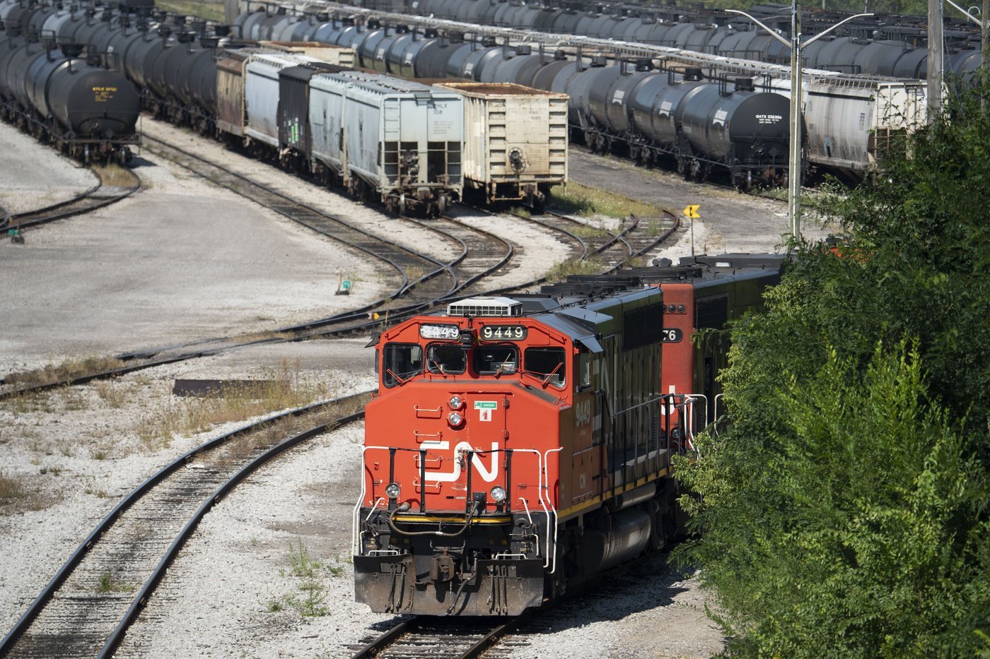 CN Rail cuts spending, jobs amid tariff crunch, even as profits rise