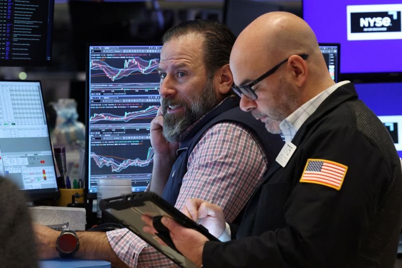 Europe, Asia lead equity fund inflows as US records weekly outflow | The Mighty 790 KFGO