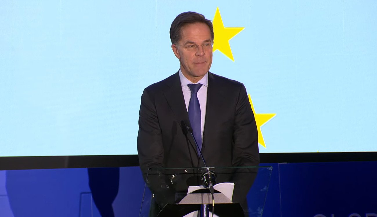 NATO Urges U.S. Partnership for Ukraine: €90 Billion Loan and Security Guarantees Proposed