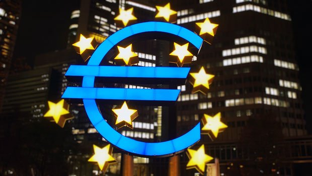 Europe close: Stoxx 600 reaches fresh high as defence stocks rise