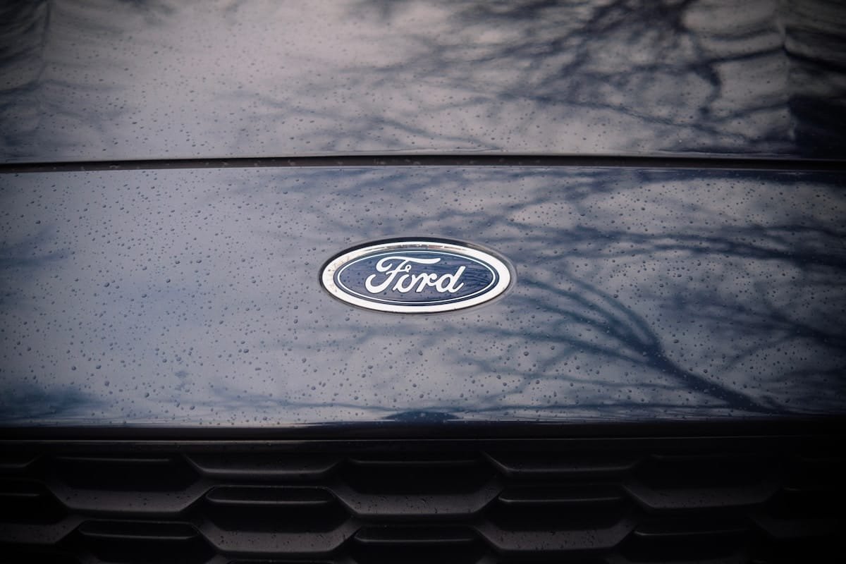 Ford and Geely Explore New Manufacturing and Tech Partnership