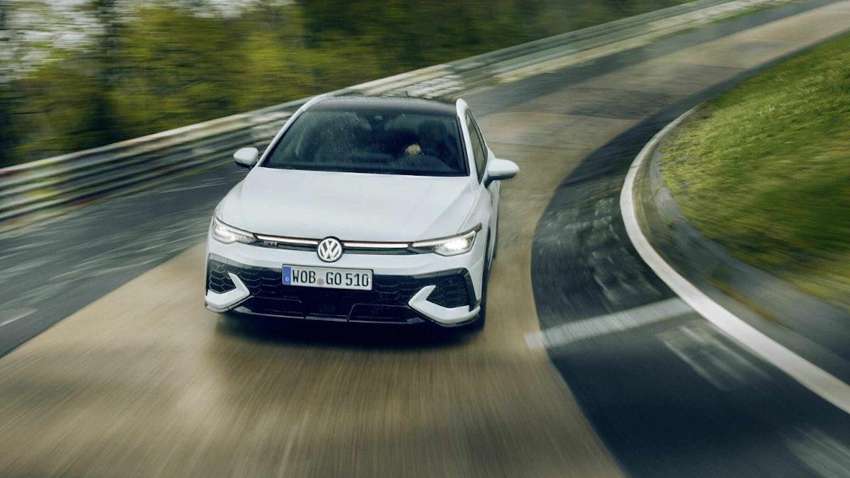 Europe’s Car Market Fell in January 2026 as Skoda Jumped Ahead of Toyota and BYD Beat Tesla Again
