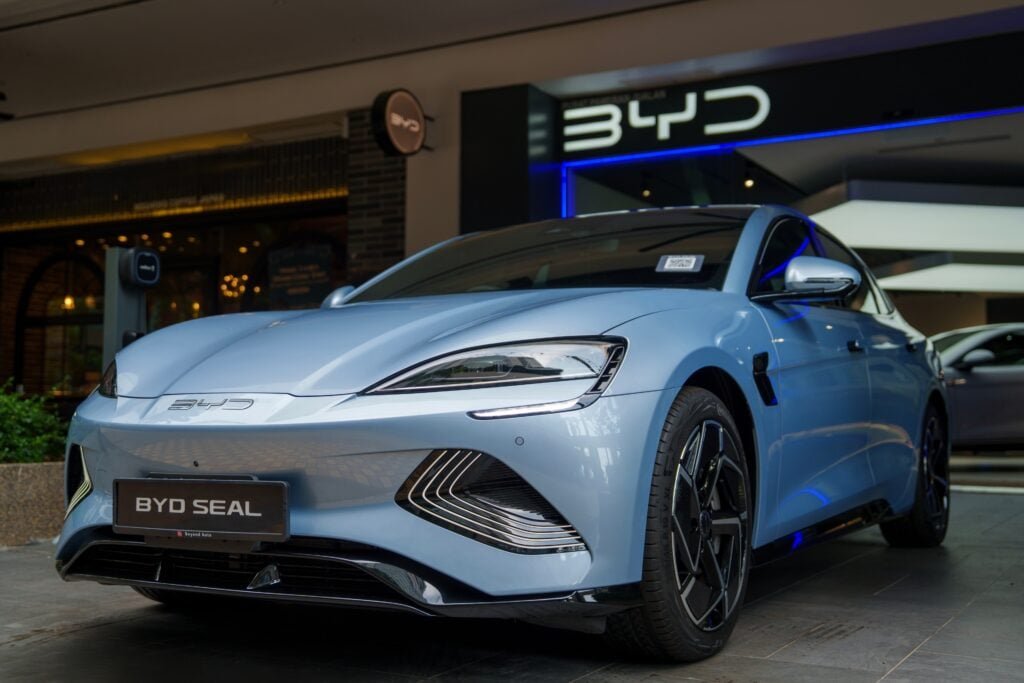 Weekend Round-Up: Xiaomi's Humanoid Robots, BYD's Canada Move, Geely's Sales Lead, Tesla's Europe Registrations And More