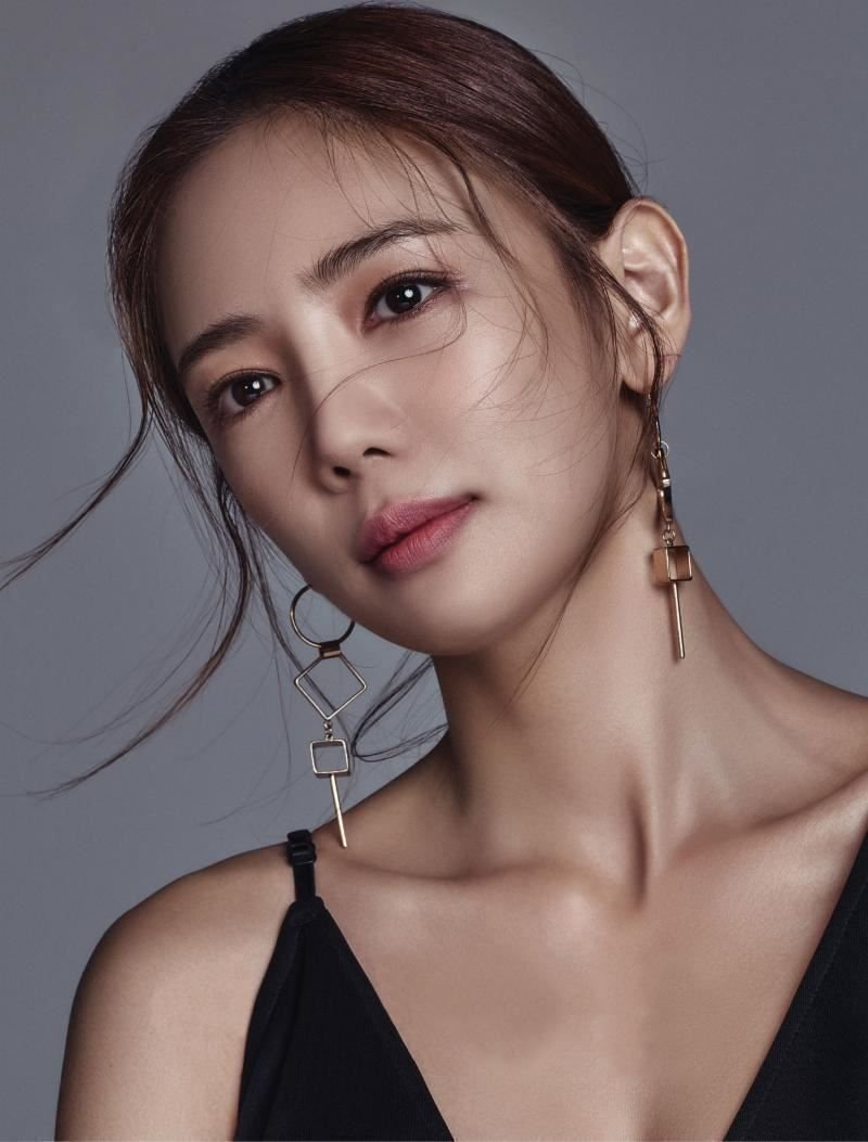 Husband of actress Lee Tae-im jailed for financial fraud