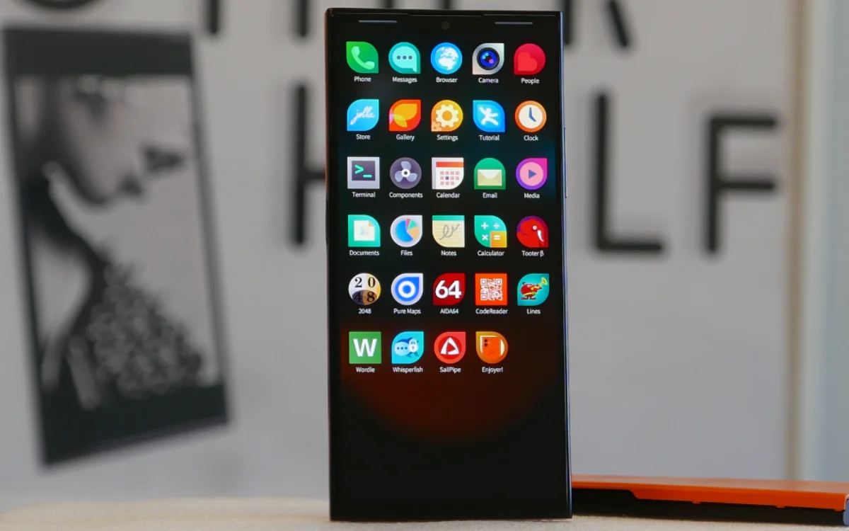 The new smartphone built to free people from Google and Apple just got 10,000 preorders before it even shipped