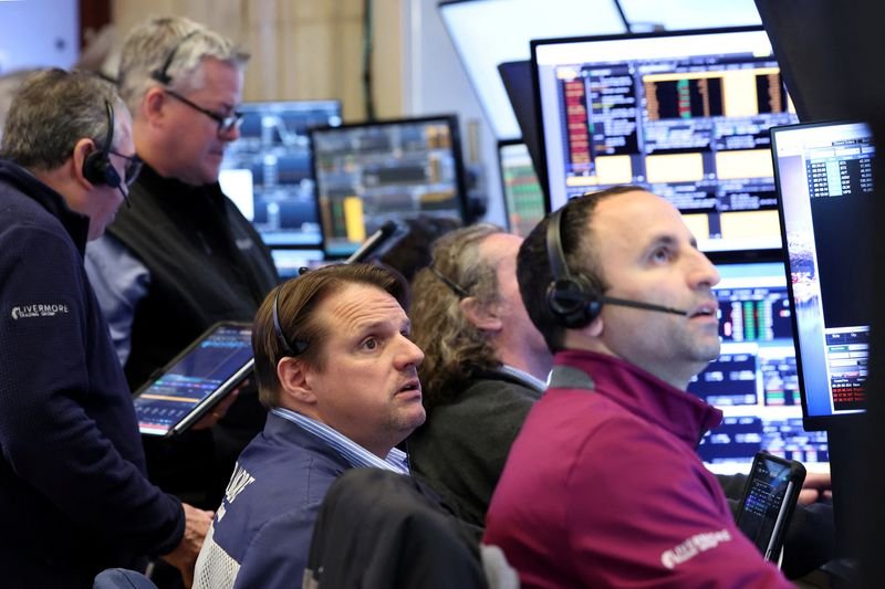 Trading Day: Tech in a world of its own | The Mighty 790 KFGO